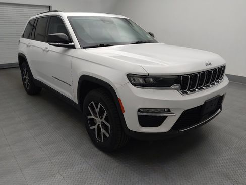 Used 2023 Jeep Grand Cherokee Limited AWD/4WD image 13
