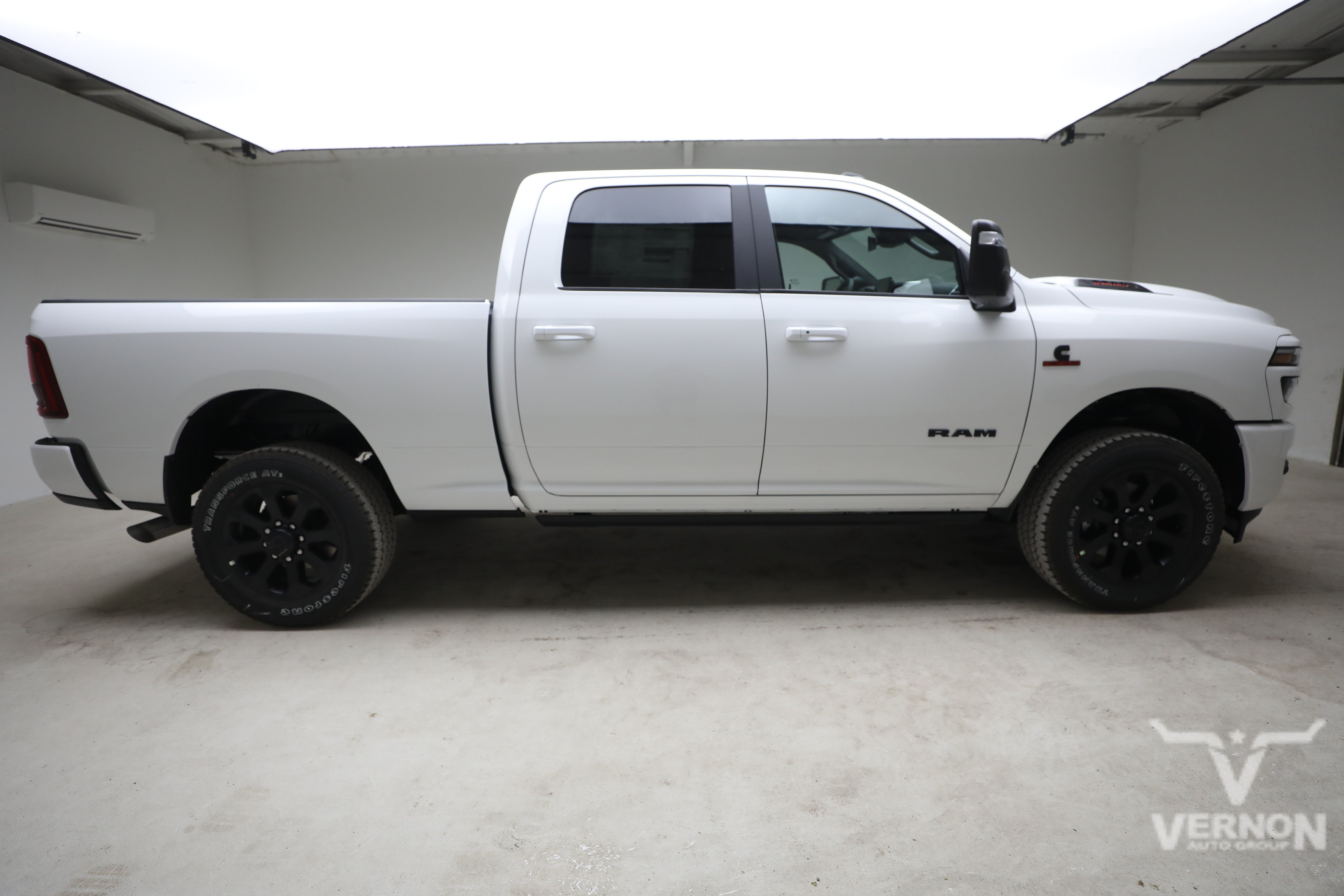 New 2027 RAM 3500 Laramie AWD/4WD image 6