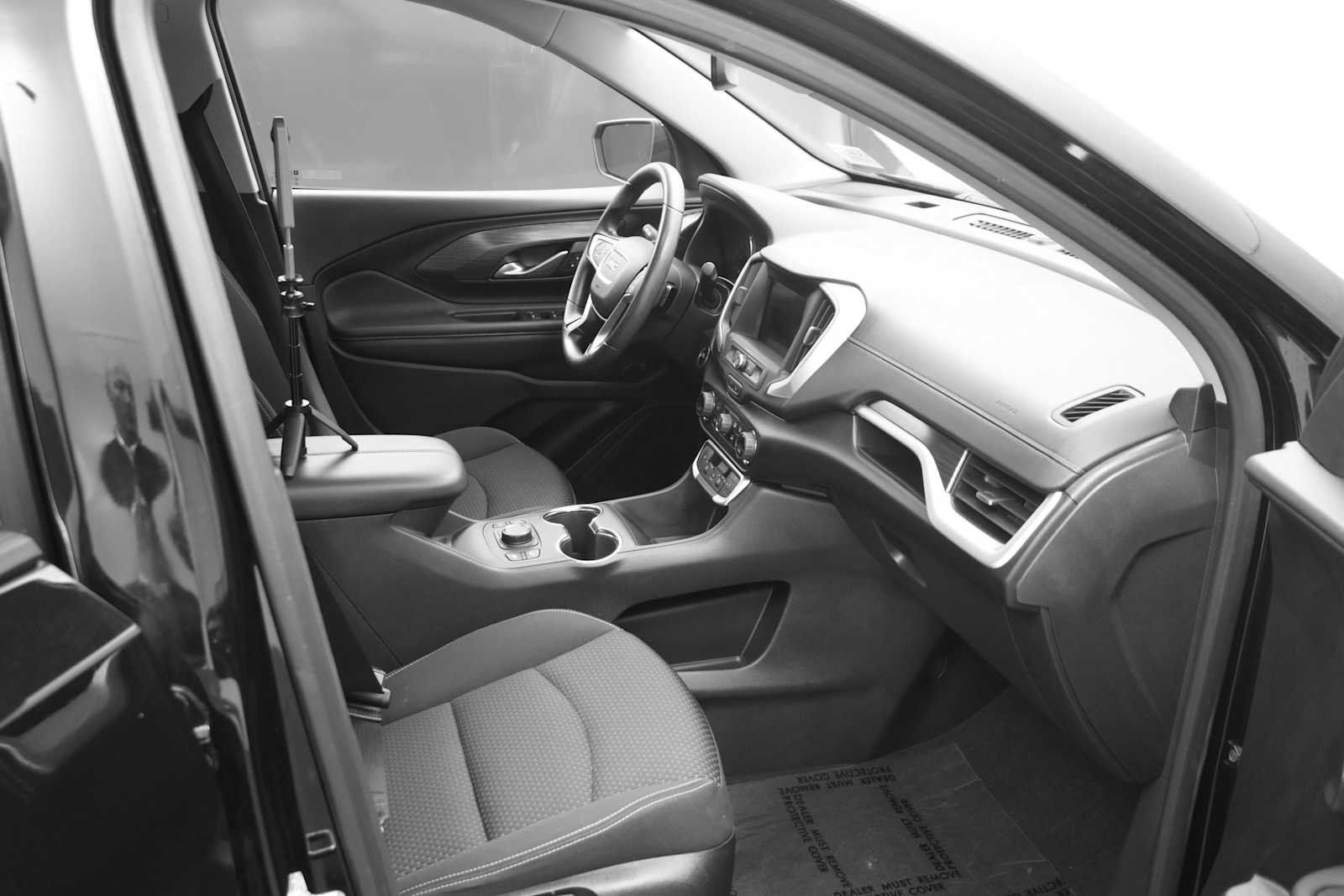 Used 2024 GMC Terrain SLE w/ Driver Convenience Package AWD/4WD image 8