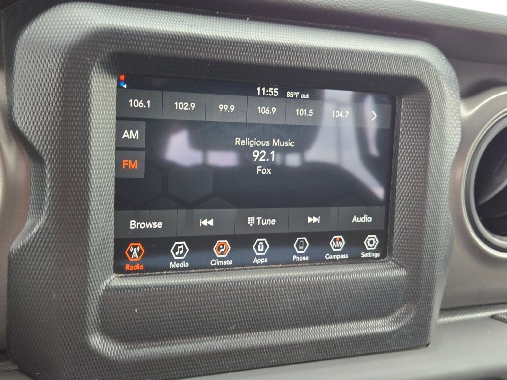 Used 2023 Jeep Wrangler Unlimited Sport AWD/4WD image 24