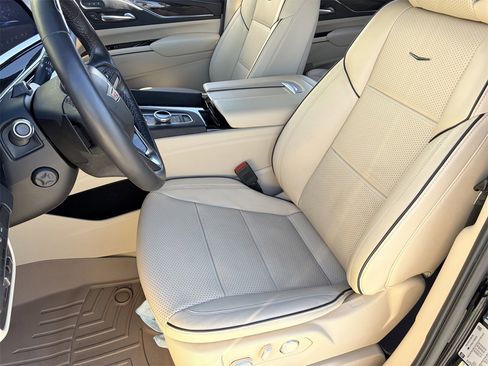 Certified 2023 Cadillac Escalade Premium Luxury w/ Performance Package image 20