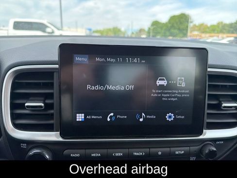 Used 2025 Hyundai Venue SEL FWD image 21