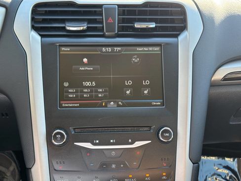 Used 2015 Ford Fusion SE w/ Equipment Group 202A image 26