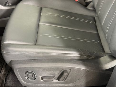Used 2023 Audi Q4 e-tron Premium w/ Premium Plus RWD image 14
