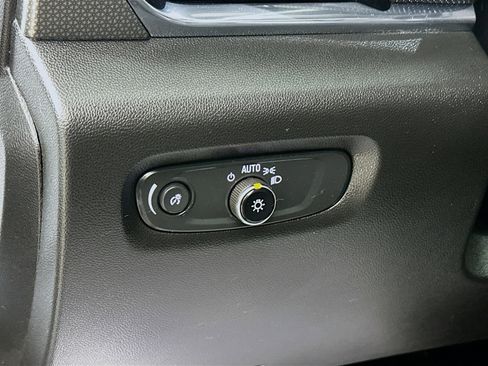 Used 2023 Chevrolet Traverse Premier w/ Redline Edition image 10