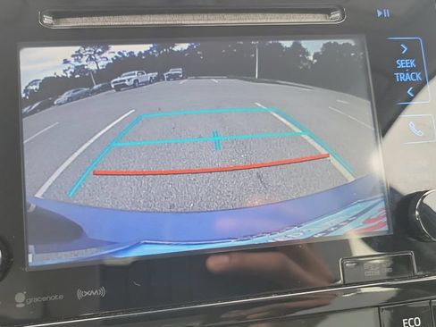 Used 2016 Toyota Prius Four Touring FWD image 17