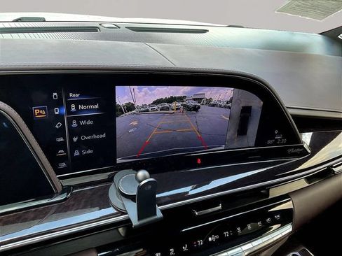 Used 2022 Cadillac Escalade Sport Platinum w/ LPO, Floor Liner Package AWD/4WD image 16