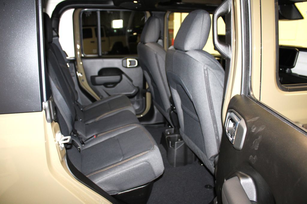 New 2026 Jeep Gladiator Sport AWD/4WD image 28