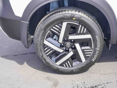 New 2026 Nissan Kicks SV image 9