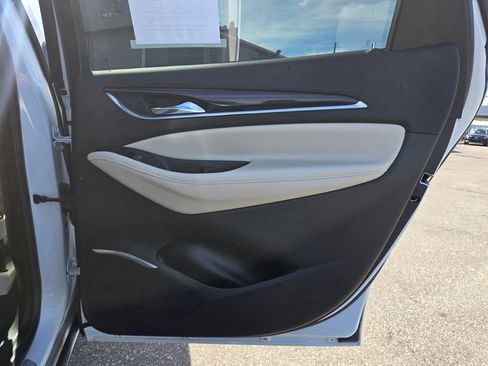 Used 2022 Buick Enclave Essence image 43