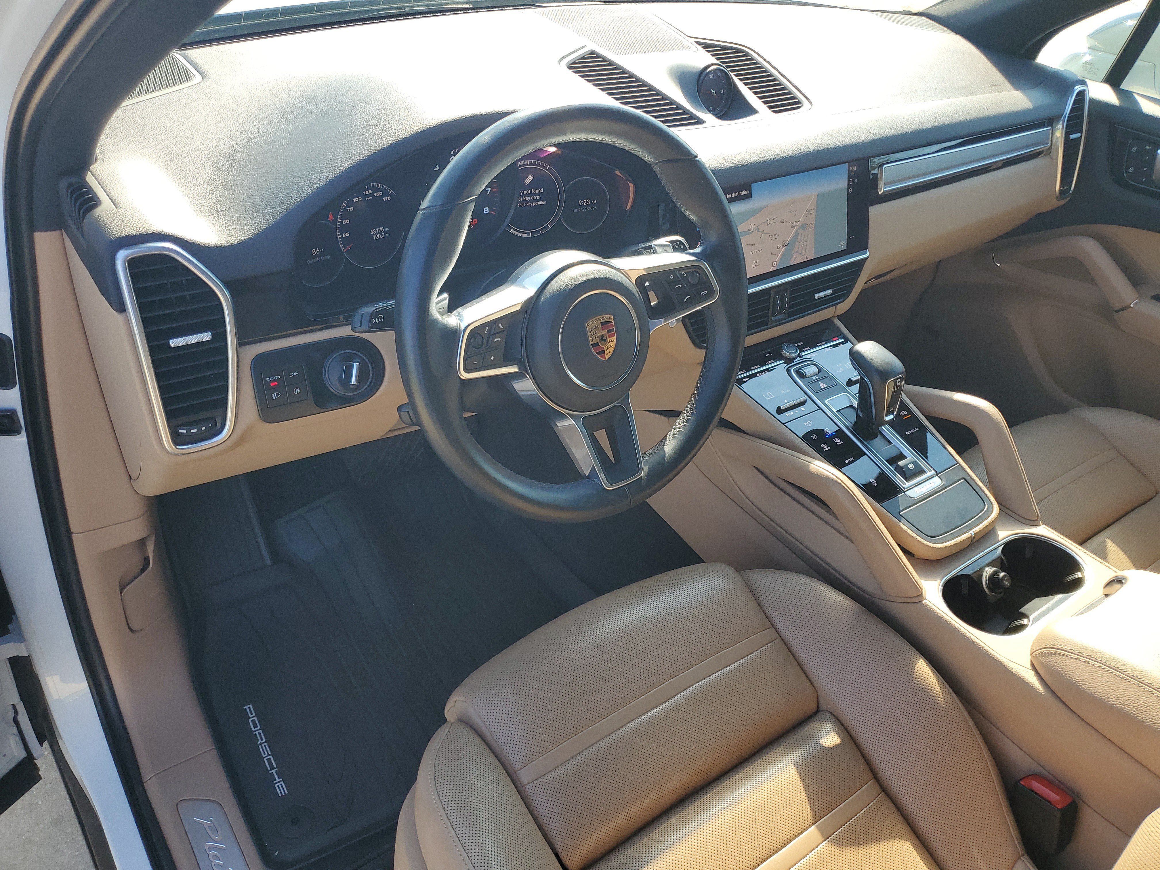 Used 2023 Porsche Cayenne Platinum Edition AWD/4WD image 6