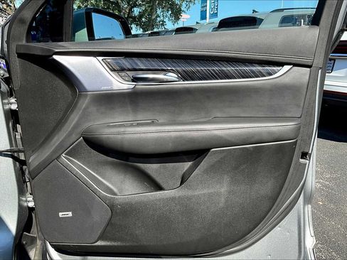 Used 2024 Cadillac XT6 Premium Luxury image 43