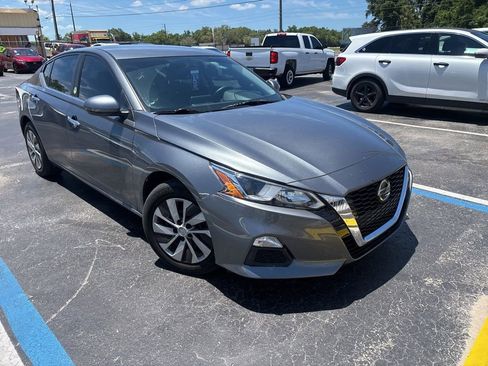 Certified 2020 Nissan Altima 2.5 S FWD image 1