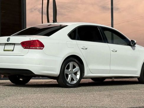 Used 2013 Volkswagen Passat 2.5 SE image 12