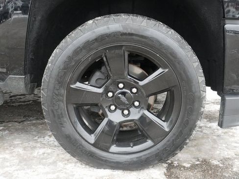 Used 2018 Chevrolet Silverado 1500 LTZ Z71 w/ Realtree Edition image 13