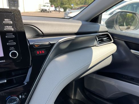 Used 2021 Toyota Camry LE FWD image 25