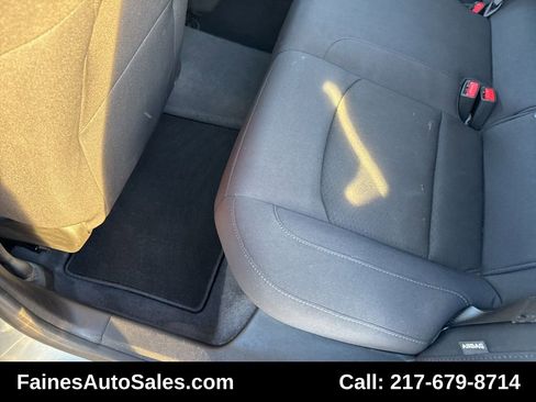 Used 2023 Chevrolet Malibu LT image 30