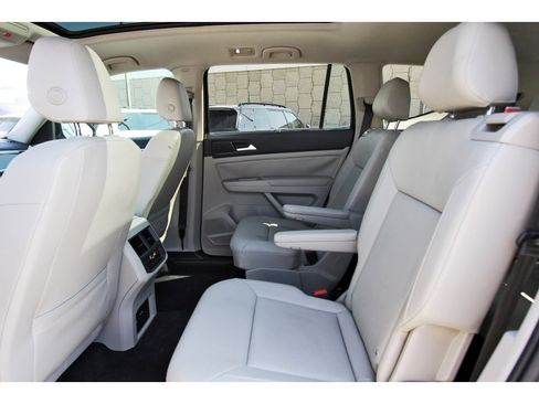 Used 2021 Volkswagen Atlas SE w/ Panoramic Sunroof Package image 33