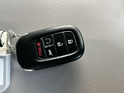Used 2025 Honda Pilot Touring image 28