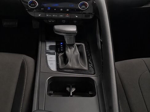 Used 2024 Hyundai Elantra SEL w/ Convenience Package FWD image 21