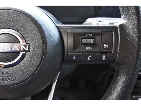Certified 2025 Nissan Kicks SV AWD/4WD image 19