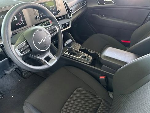 Used 2024 Kia Sportage LX image 10