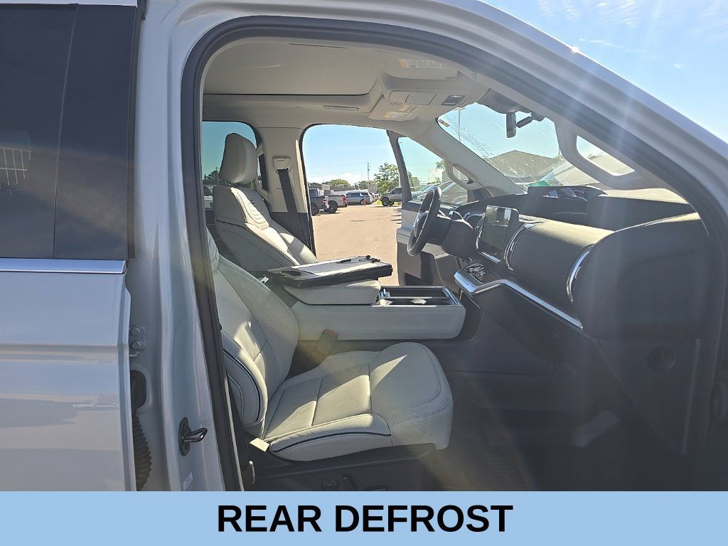 Used 2025 Ford Expedition Platinum w/ Platinum Ultimate Package AWD/4WD image 21
