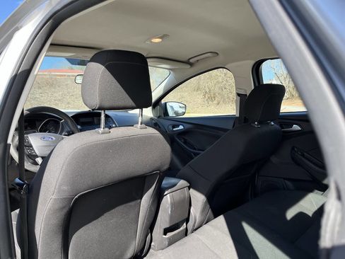 Used 2018 Ford Focus SE image 11