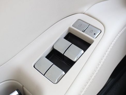 New 2027 Lincoln Navigator L Reserve AWD/4WD image 6