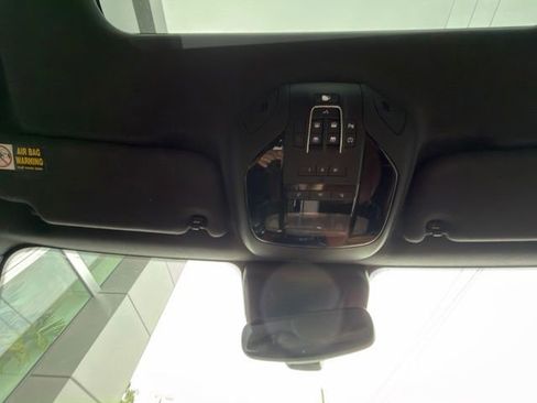 Used 2018 Maserati Levante GranLusso AWD/4WD image 13