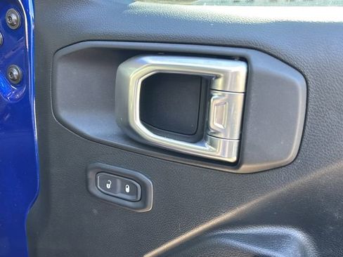 Used 2020 Jeep Wrangler Unlimited Sport AWD/4WD image 36
