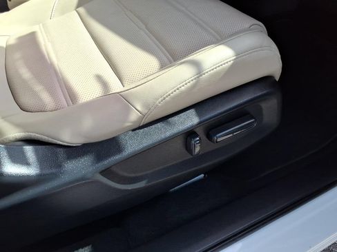 Used 2021 Honda CR-V EX-L image 6