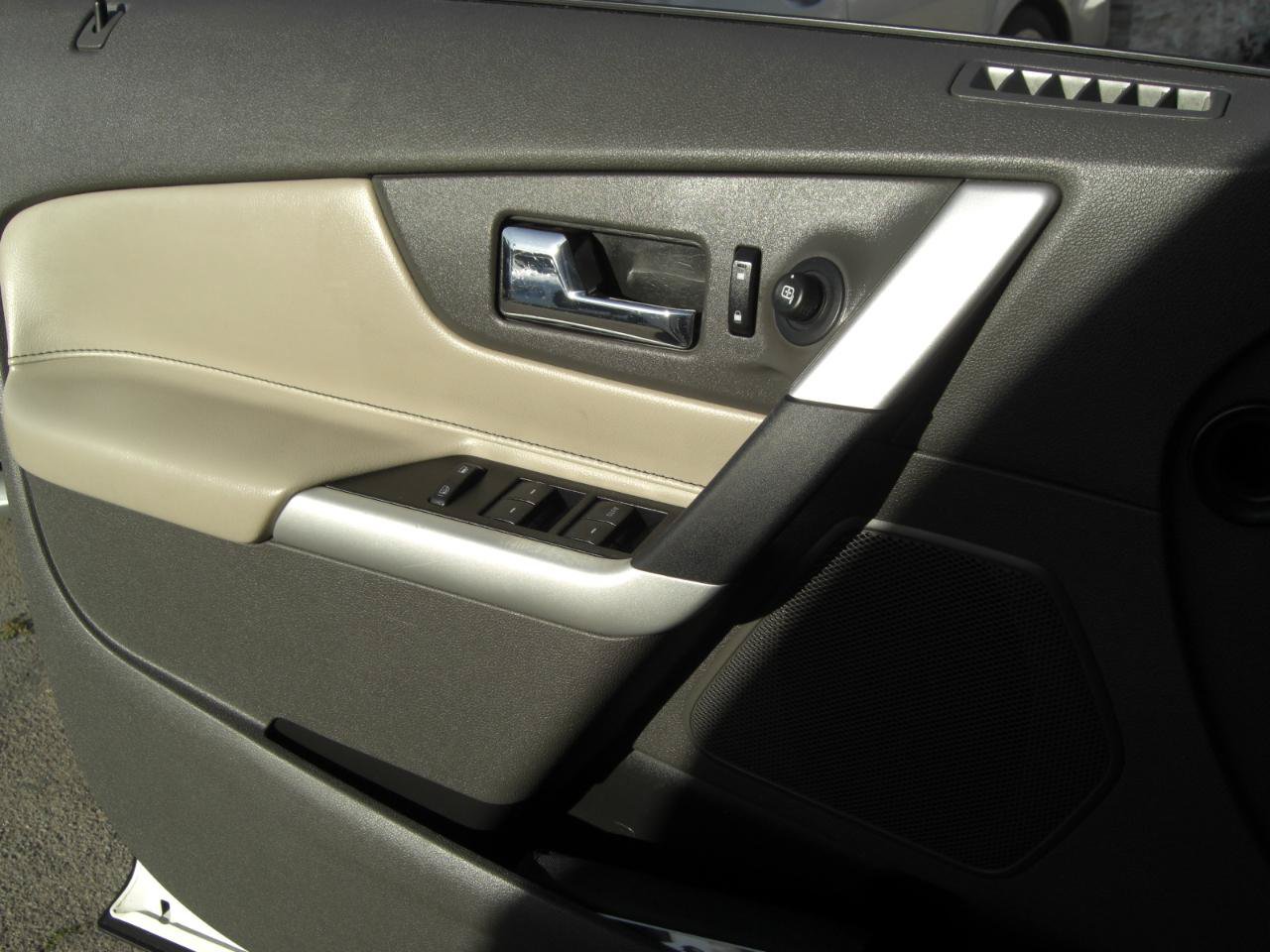 Used 2013 Ford Edge SEL AWD/4WD image 19