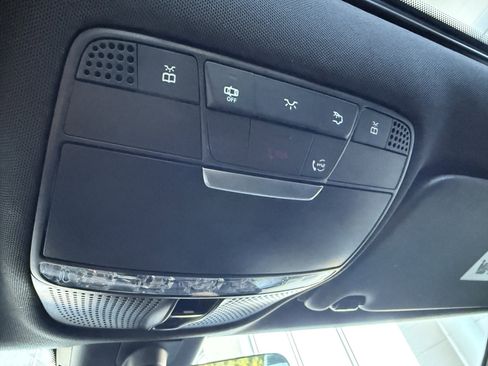 Used 2021 Mercedes-Benz C 300 Sedan image 32