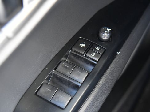Used 2025 Toyota Camry SE w/ Convenience Package FWD image 36