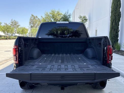 Used 2019 Ford F150 Raptor w/ Equipment Group 802A Luxury AWD/4WD image 5