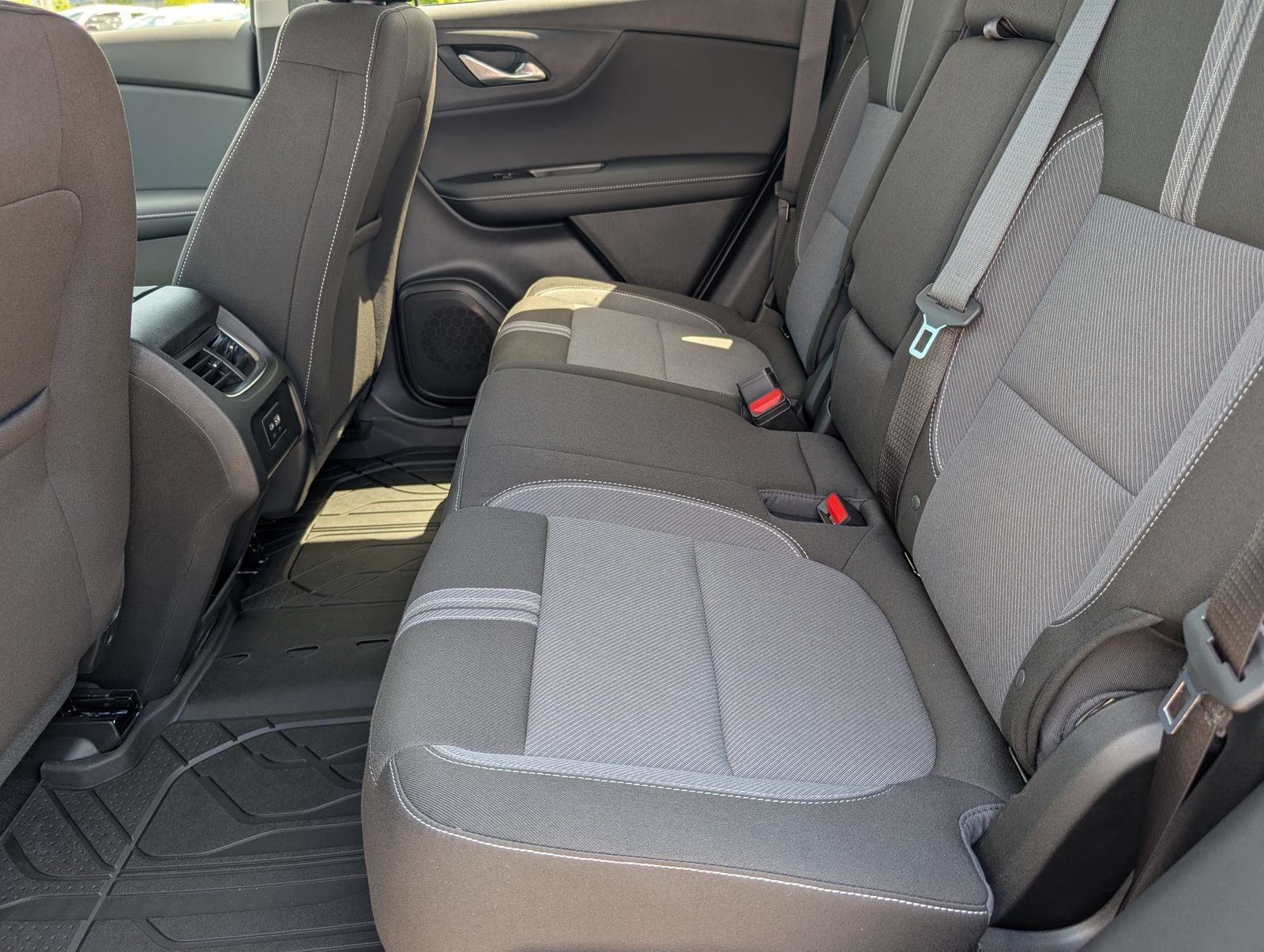 New 2026 Chevrolet Blazer LT w/ Convenience Package FWD image 7