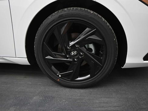 New 2026 Hyundai Elantra SEL Sport FWD image 10
