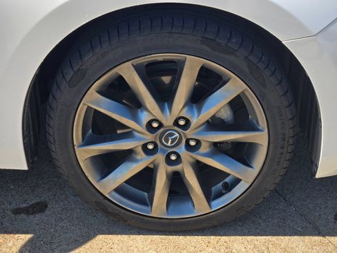 Used 2018 MAZDA MAZDA3 Touring FWD image 9