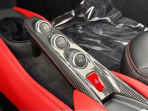 Certified 2021 Ferrari F8 Tributo image 15