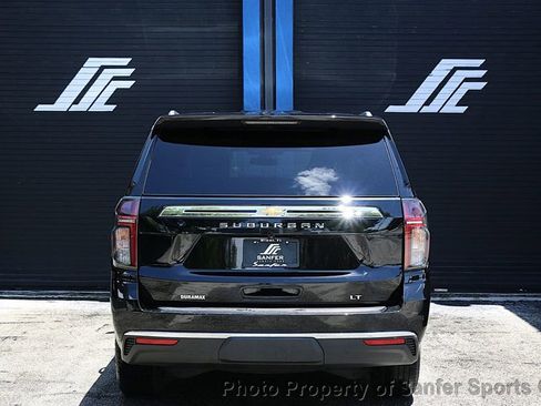 Used 2022 Chevrolet Suburban LT AWD/4WD image 7