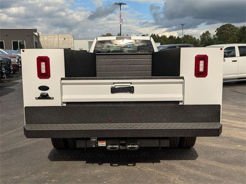 New 2024 RAM 5500 Tradesman image 6