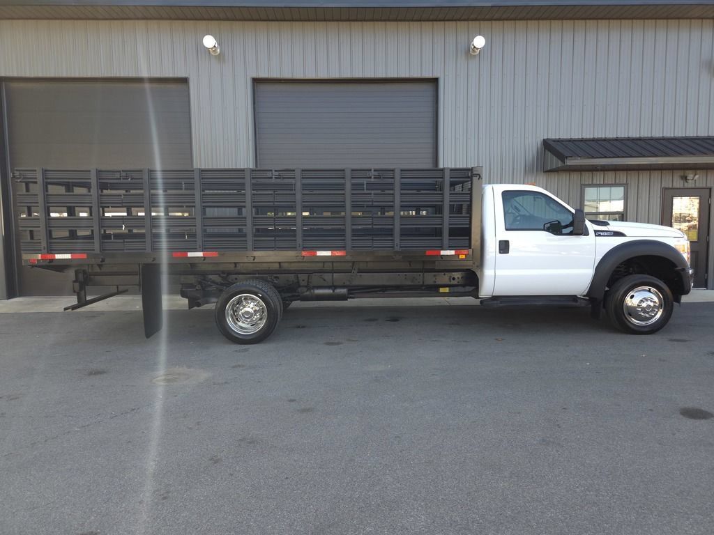 Used 2013 Ford F550 Luxury w/ XL Decor Group RWD image 5