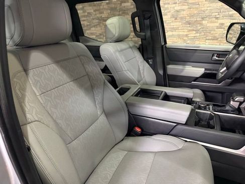 Used 2025 Toyota Tundra Limited image 33