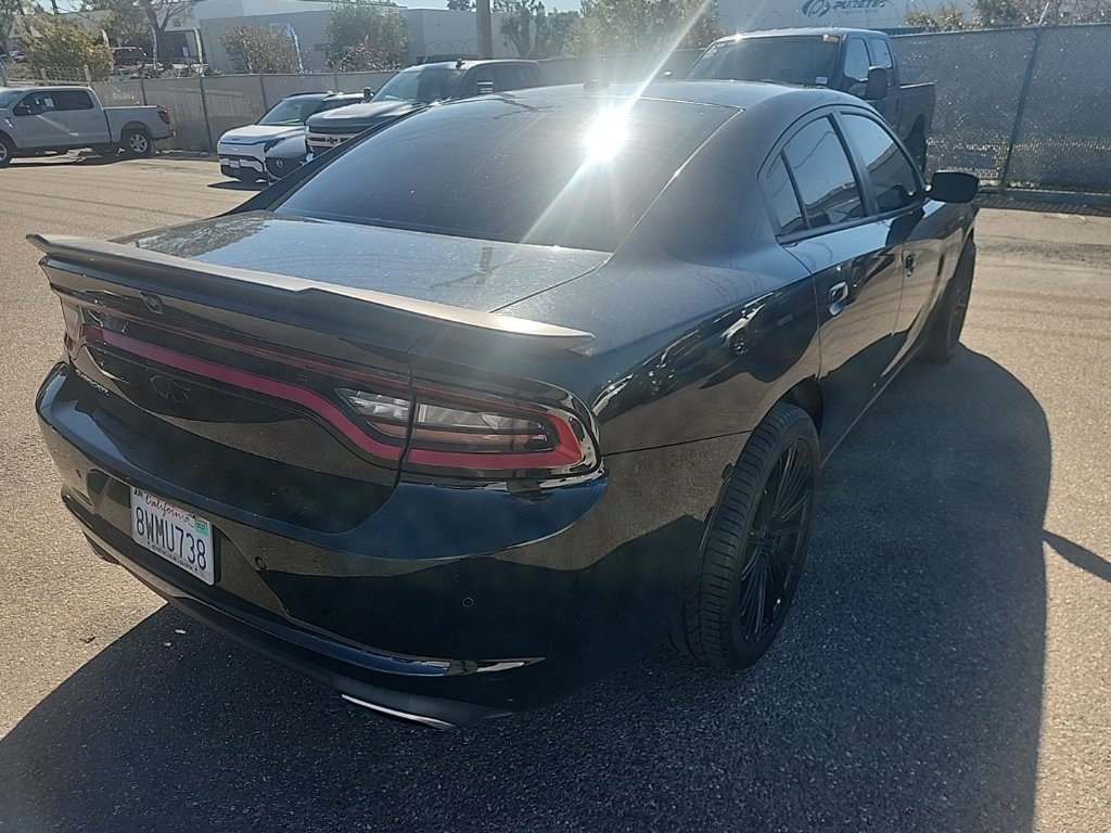 Used 2019 Dodge Charger SXT RWD image 12