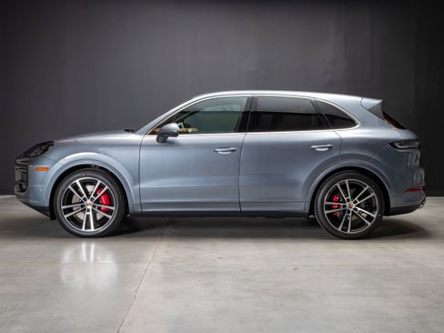 New 2026 Porsche Cayenne S AWD/4WD image 2