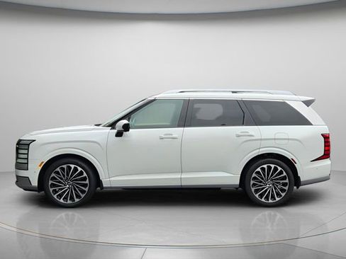 Certified 2026 Hyundai Palisade Calligraphy FWD image 3