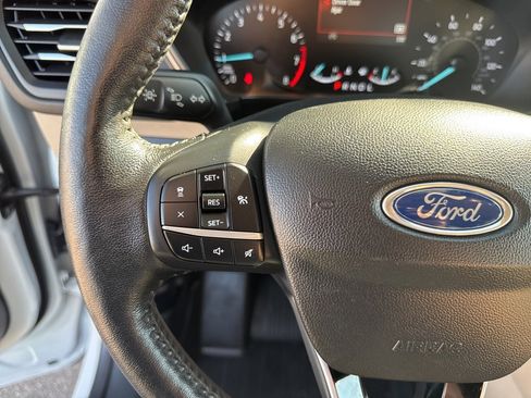 Used 2020 Ford Escape SEL image 45