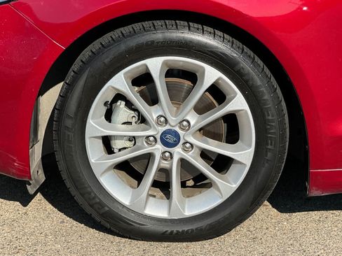 Used 2019 Ford Fusion SEL FWD image 13