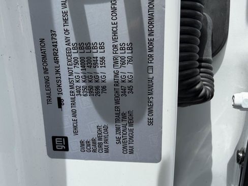 Used 2024 GMC Yukon XL Denali RWD image 47